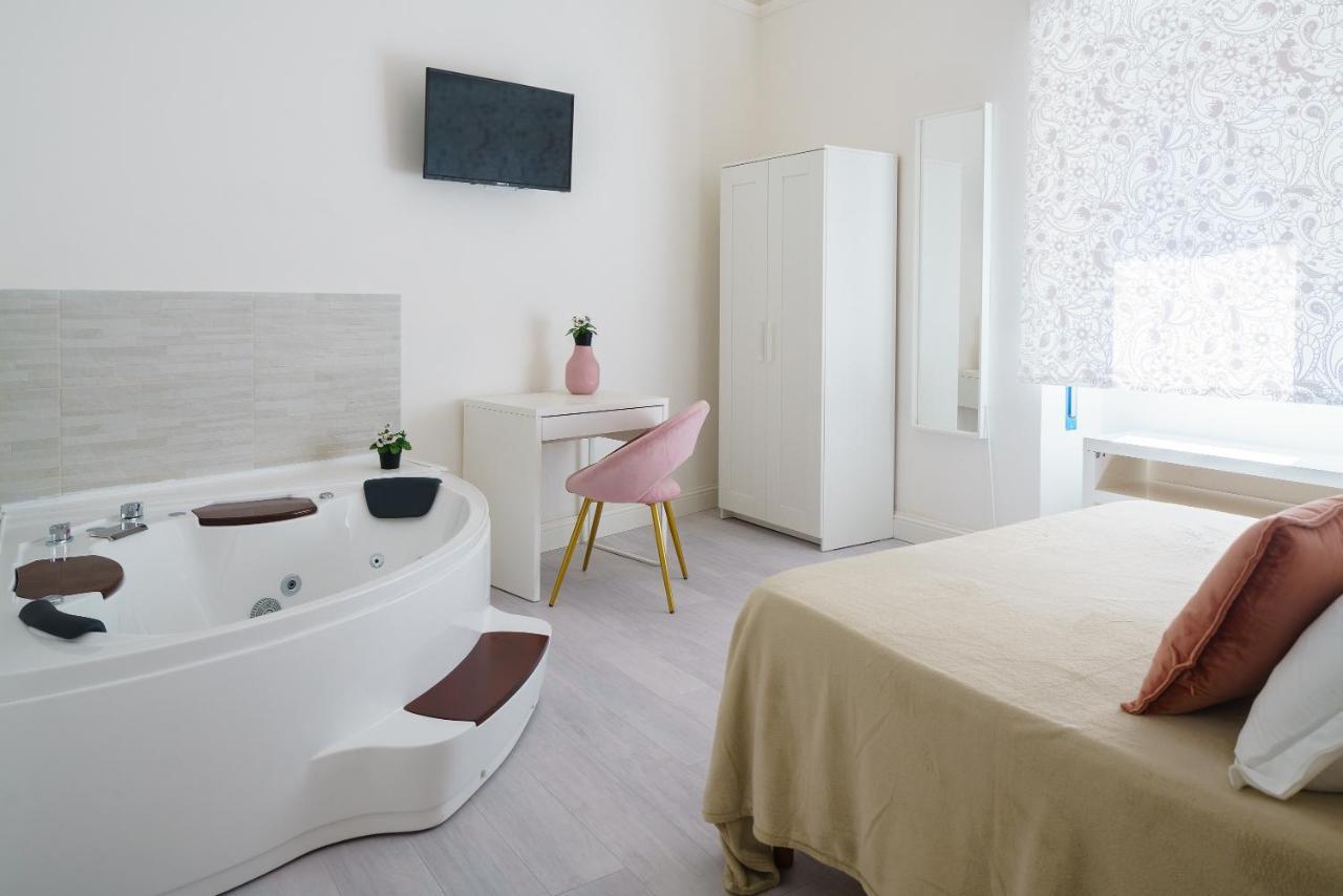 Atena Rooms Кальяри Экстерьер фото