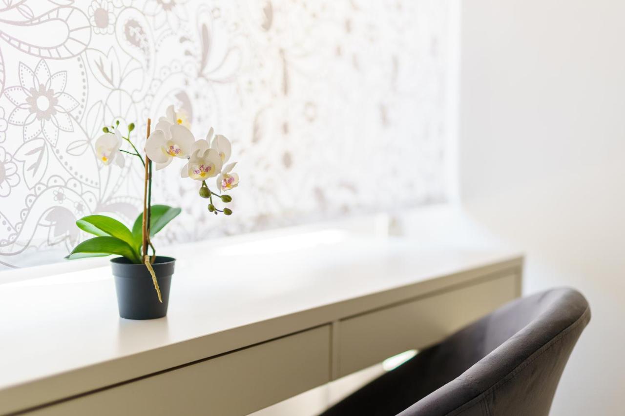 Atena Rooms Кальяри Экстерьер фото